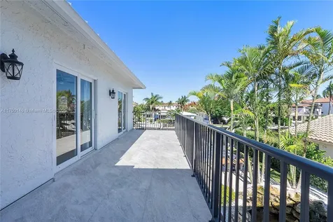 2751 NE 47th Street Lighthouse Point FL 33064