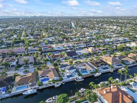 2751 NE 47th Street Lighthouse Point FL 33064