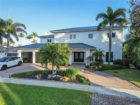 2751 NE 47th Street Lighthouse Point FL 33064