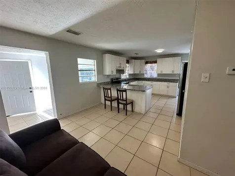 6928 E 29th Avenue Tampa FL 33619