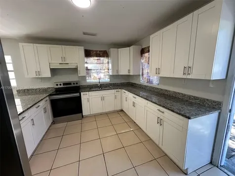 6928 E 29th Avenue Tampa FL 33619