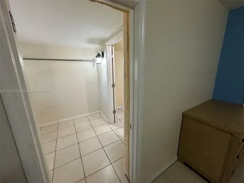 6928 E 29th Avenue Tampa FL 33619