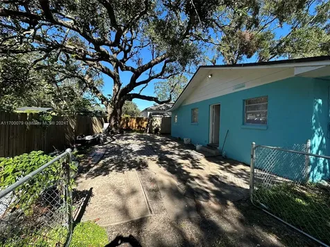 6928 E 29th Avenue Tampa FL 33619