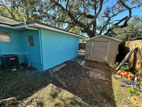 6928 E 29th Avenue Tampa FL 33619