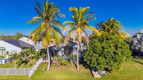 234 SW 180th Avenue Pembroke Pines FL 33029