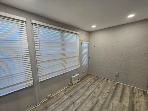 407 SW Natura Avenue Deerfield Beach FL 33441
