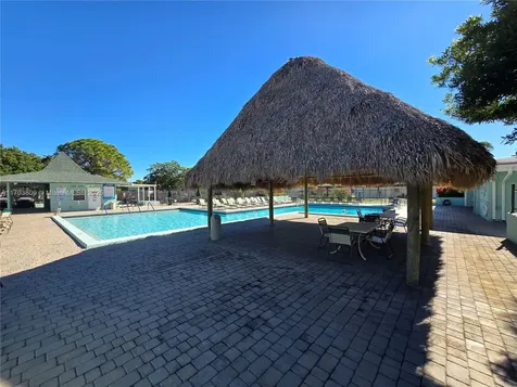 407 SW Natura Avenue Deerfield Beach FL 33441