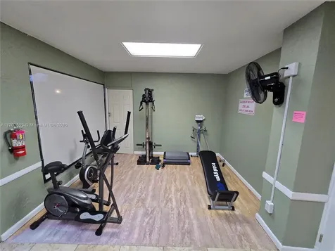 407 SW Natura Avenue Deerfield Beach FL 33441