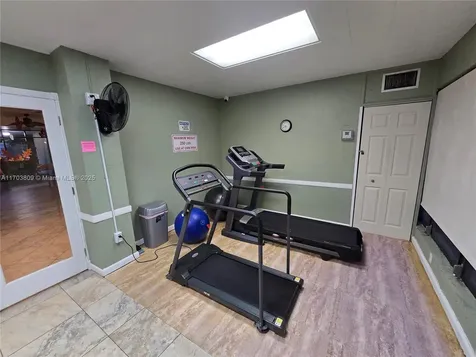407 SW Natura Avenue Deerfield Beach FL 33441