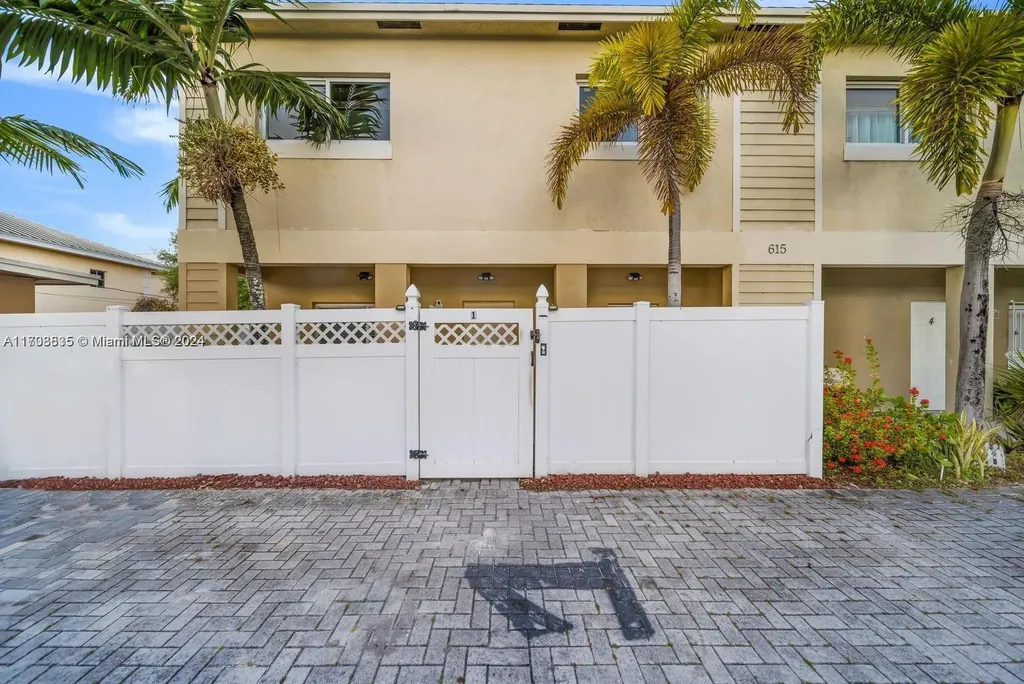 615 NW 10th Terrace Fort Lauderdale FL 33311