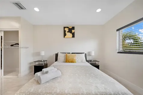 615 NW 10th Terrace Fort Lauderdale FL 33311