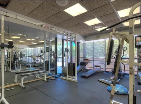 2555 Collins Avenue Miami Beach FL 33140