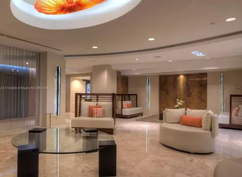 2555 Collins Avenue Miami Beach FL 33140