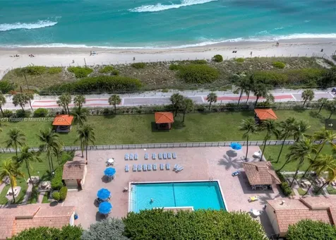 2555 Collins Avenue Miami Beach FL 33140