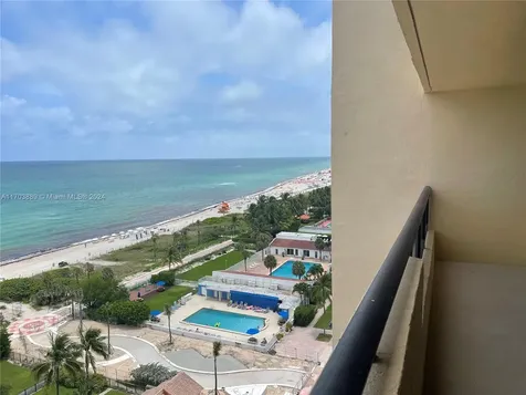 2555 Collins Avenue Miami Beach FL 33140