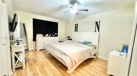 741 NW 105th Terrace Pembroke Pines FL 33026