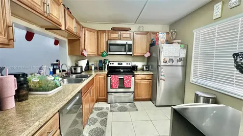 741 NW 105th Terrace Pembroke Pines FL 33026