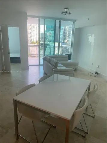 350 S Miami Avenue Miami FL 33130