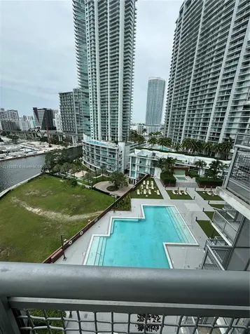350 S Miami Avenue Miami FL 33130