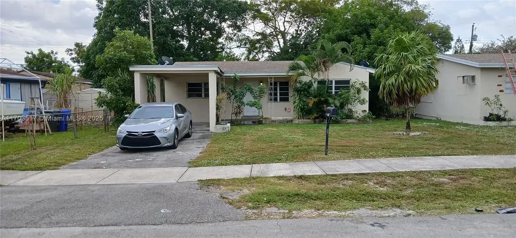 2810 Mayo Street Hollywood FL 33020