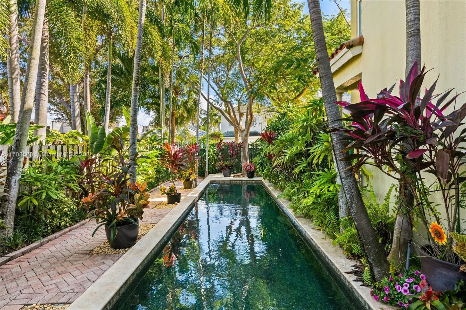 607 NE 17th Way Fort Lauderdale FL 33304