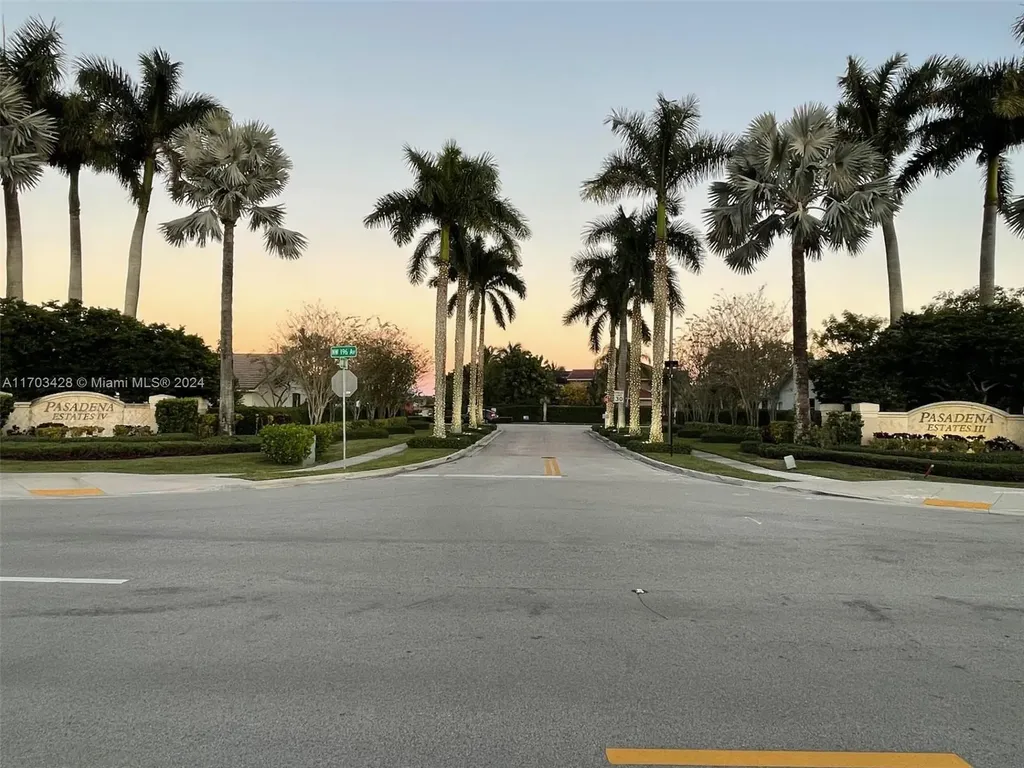 19451 NW 8th Street Pembroke Pines FL 33029