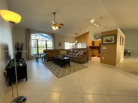 19451 NW 8th Street Pembroke Pines FL 33029