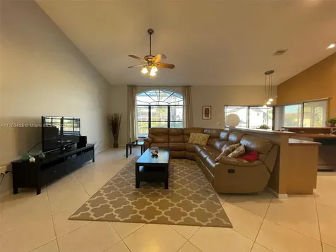 19451 NW 8th Street Pembroke Pines FL 33029