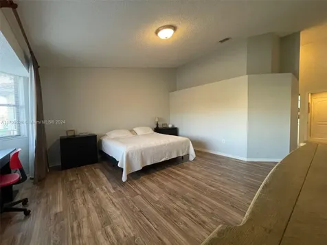 19451 NW 8th Street Pembroke Pines FL 33029