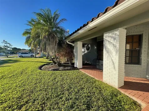 19451 NW 8th Street Pembroke Pines FL 33029