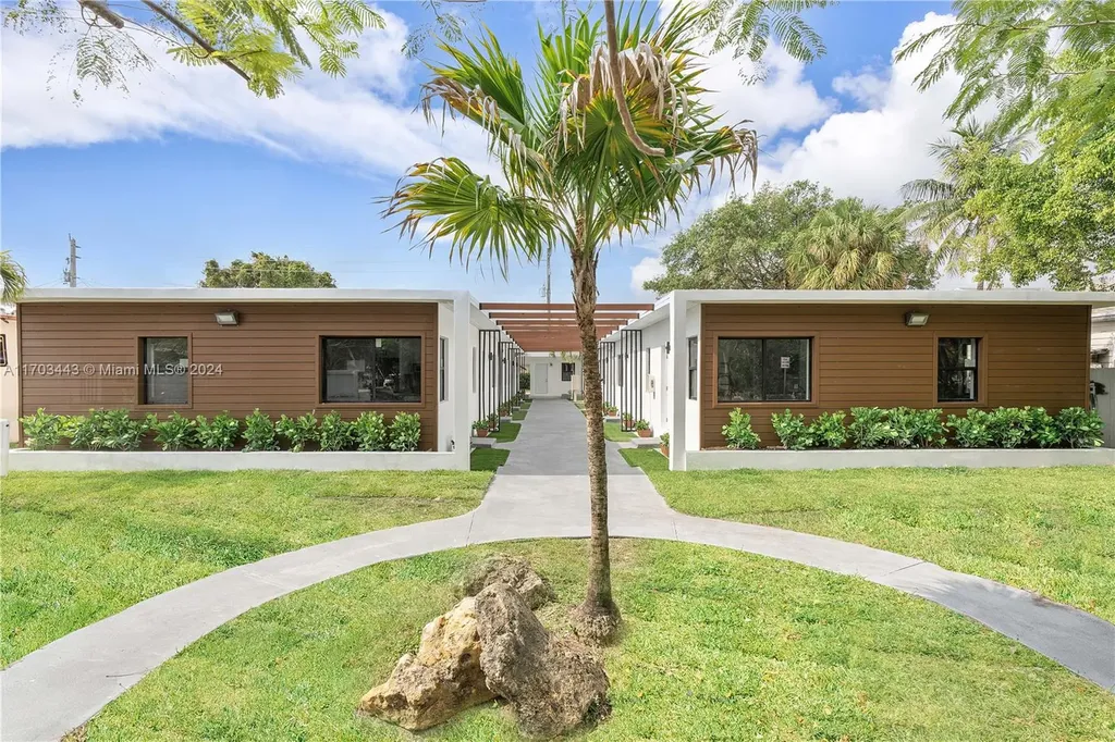 1946 Pierce Street Hollywood FL 33020