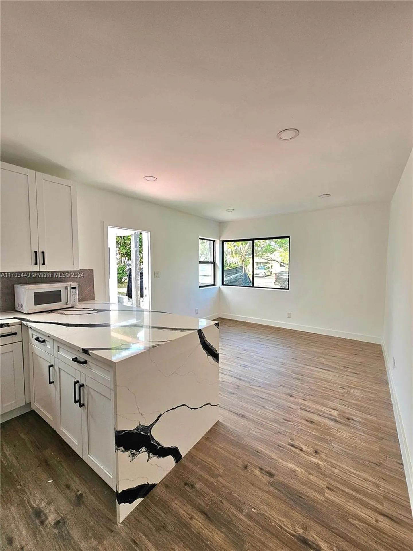1946 Pierce Street Hollywood FL 33020