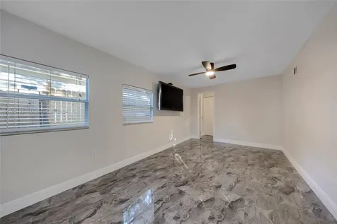 6333 Arthur Street Hollywood FL 33024