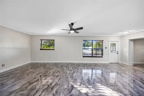 6333 Arthur Street Hollywood FL 33024