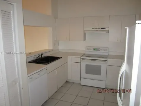 20820 San Simeon Way Miami FL 33179