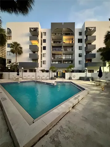 2715 Tigertail Avenue Miami FL 33133