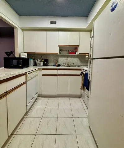 2715 Tigertail Avenue Miami FL 33133