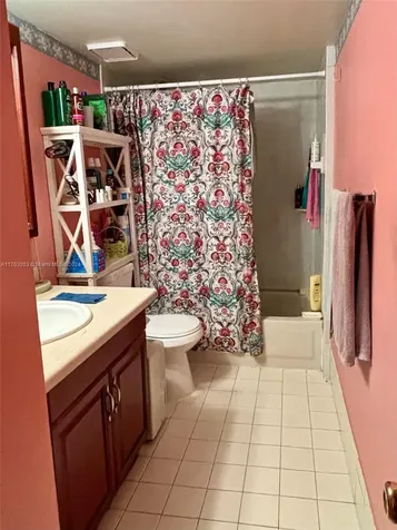 2715 Tigertail Avenue Miami FL 33133