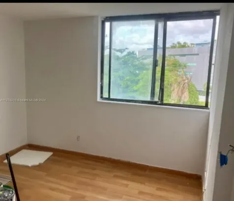 2715 Tigertail Avenue Miami FL 33133