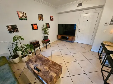 1559 Michigan Avenue Miami Beach FL 33139