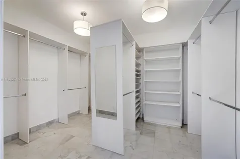 5660 Pine Tree Drive Miami Beach FL 33140