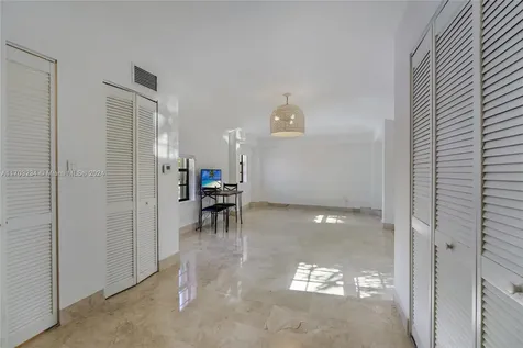 5660 Pine Tree Drive Miami Beach FL 33140