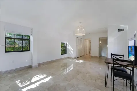 5660 Pine Tree Drive Miami Beach FL 33140