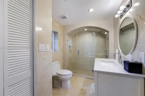 5660 Pine Tree Drive Miami Beach FL 33140