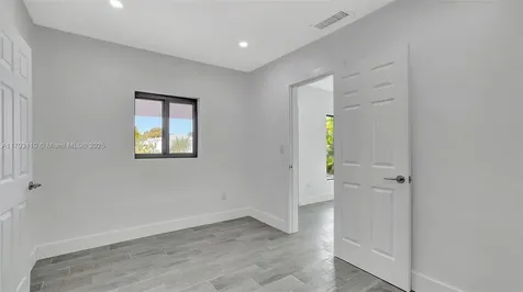 270 W 57th Street Hialeah FL 33012