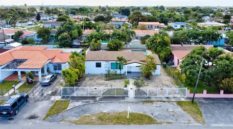 270 W 57th Street Hialeah FL 33012