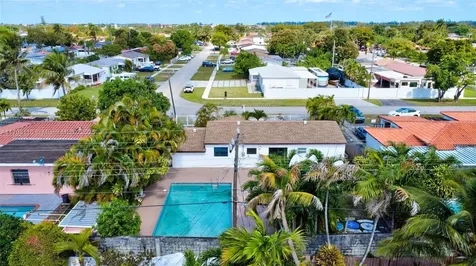270 W 57th Street Hialeah FL 33012