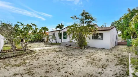 270 W 57th Street Hialeah FL 33012