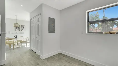 270 W 57th Street Hialeah FL 33012