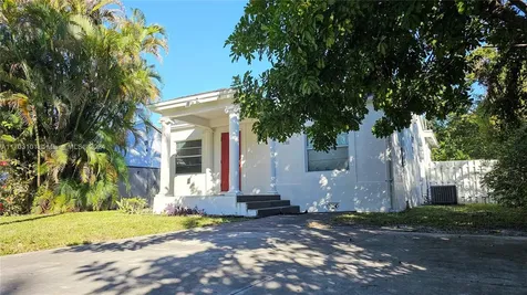 2311 Cleveland Street Hollywood FL 33020